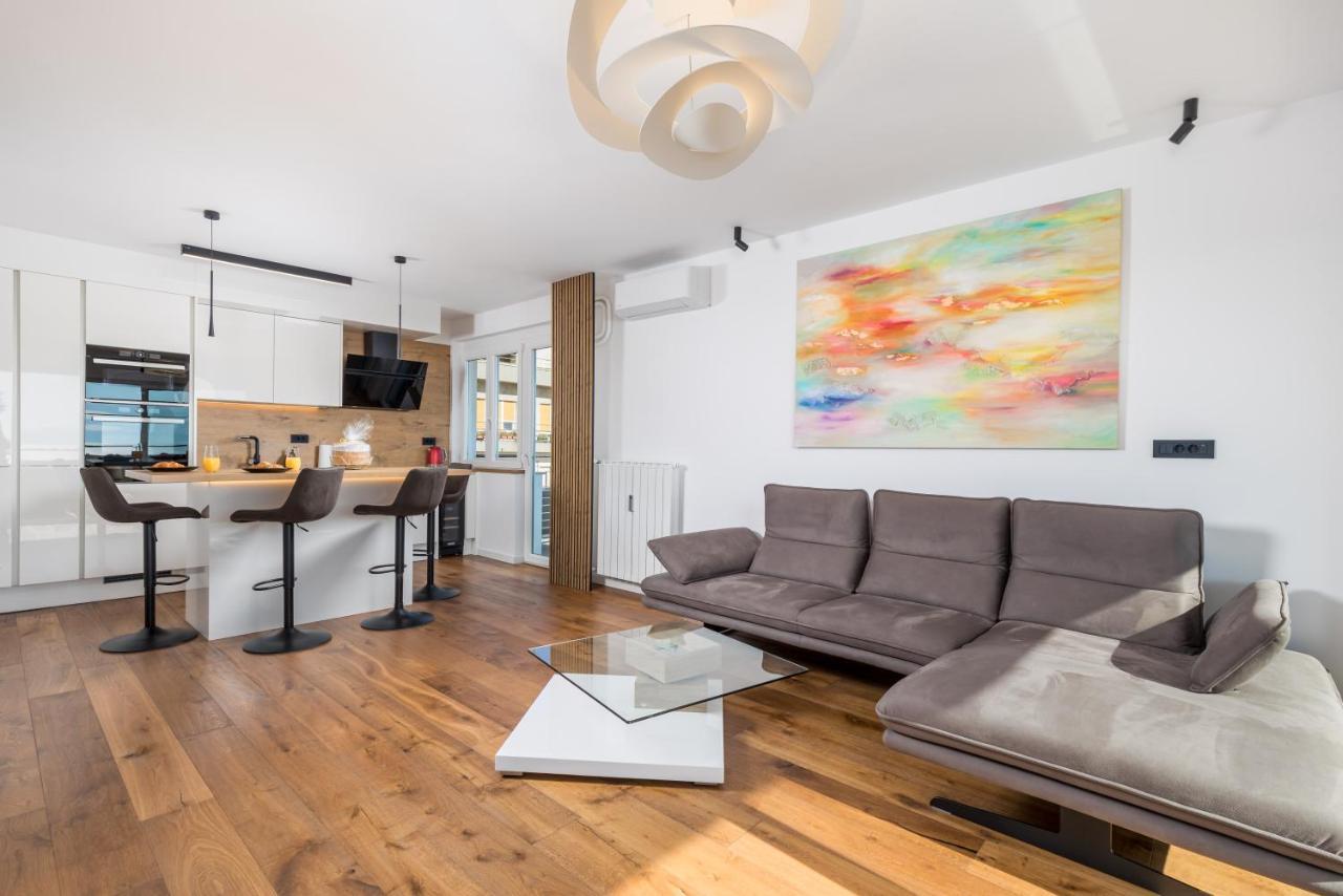 Aenei Delux Apartamento Rijeka Exterior foto
