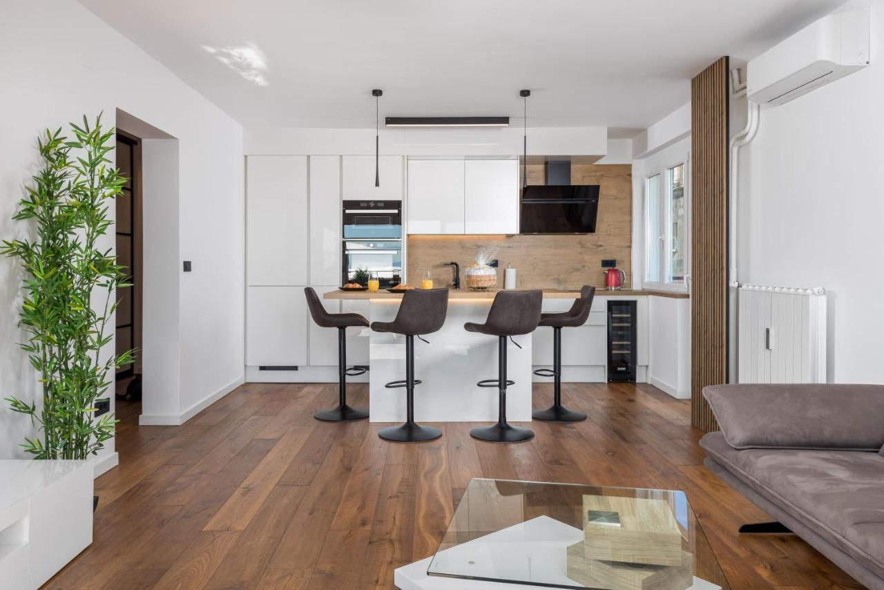 Aenei Delux Apartamento Rijeka Exterior foto