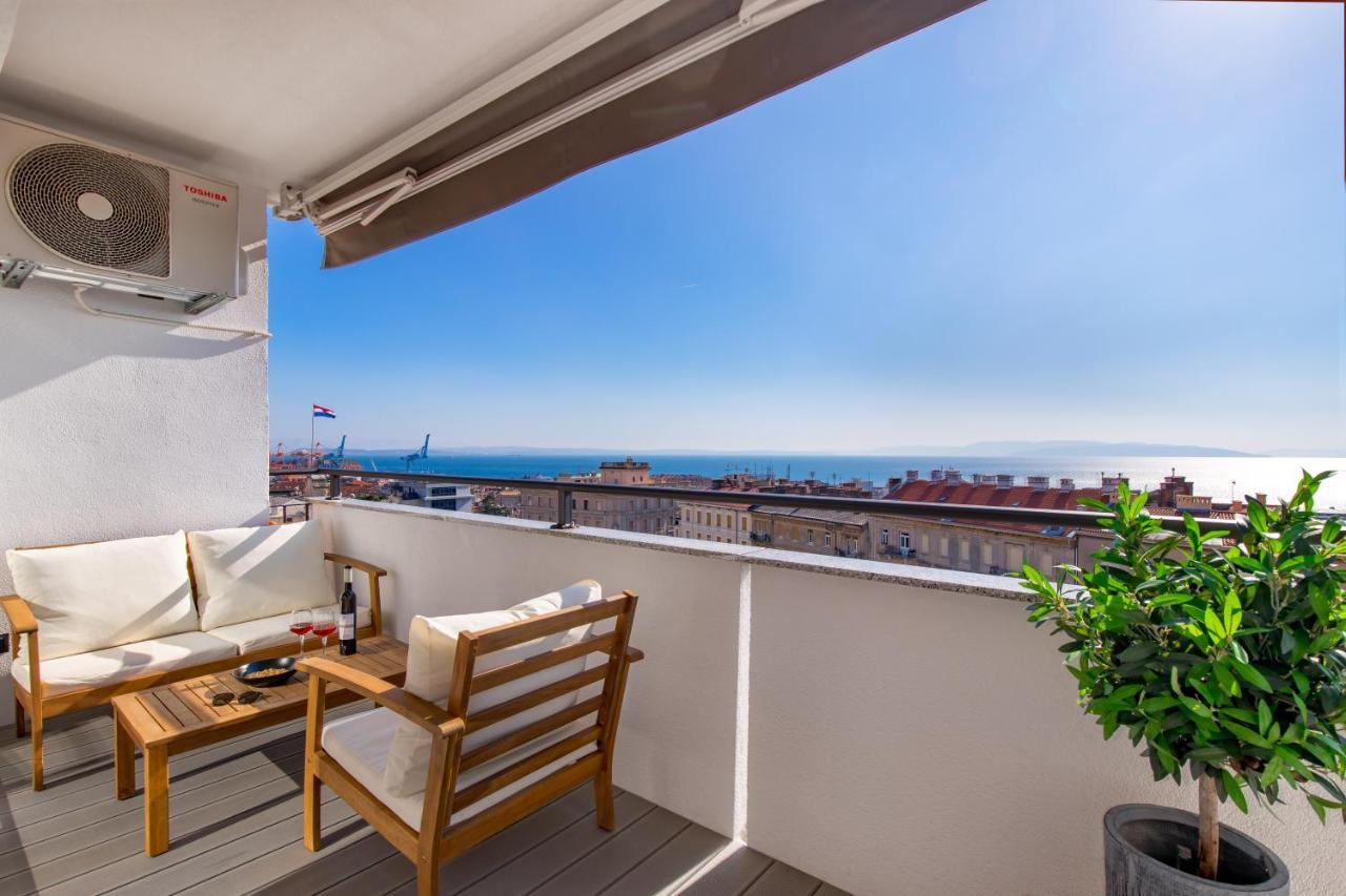 Aenei Delux Apartamento Rijeka Exterior foto