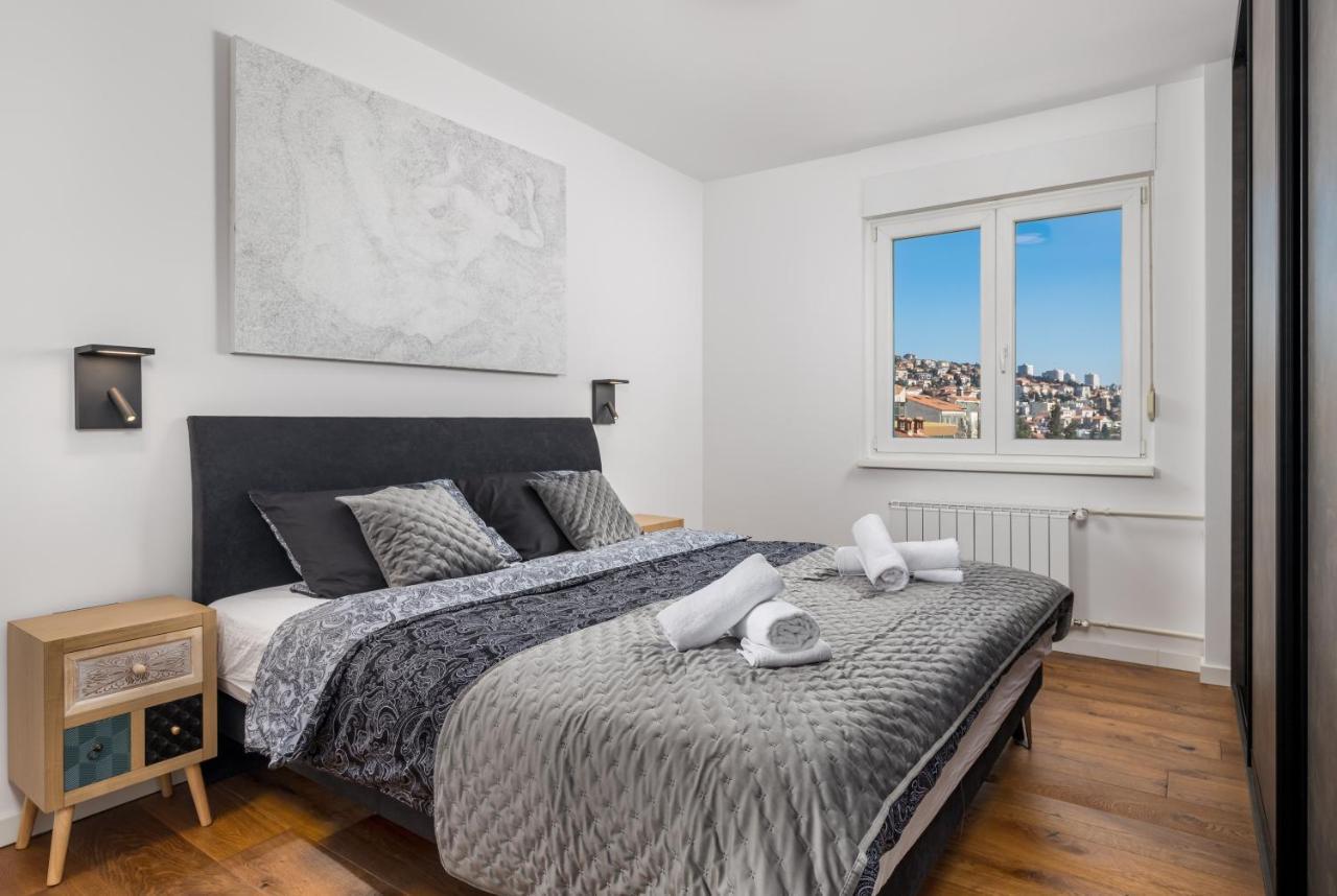 Aenei Delux Apartamento Rijeka Exterior foto