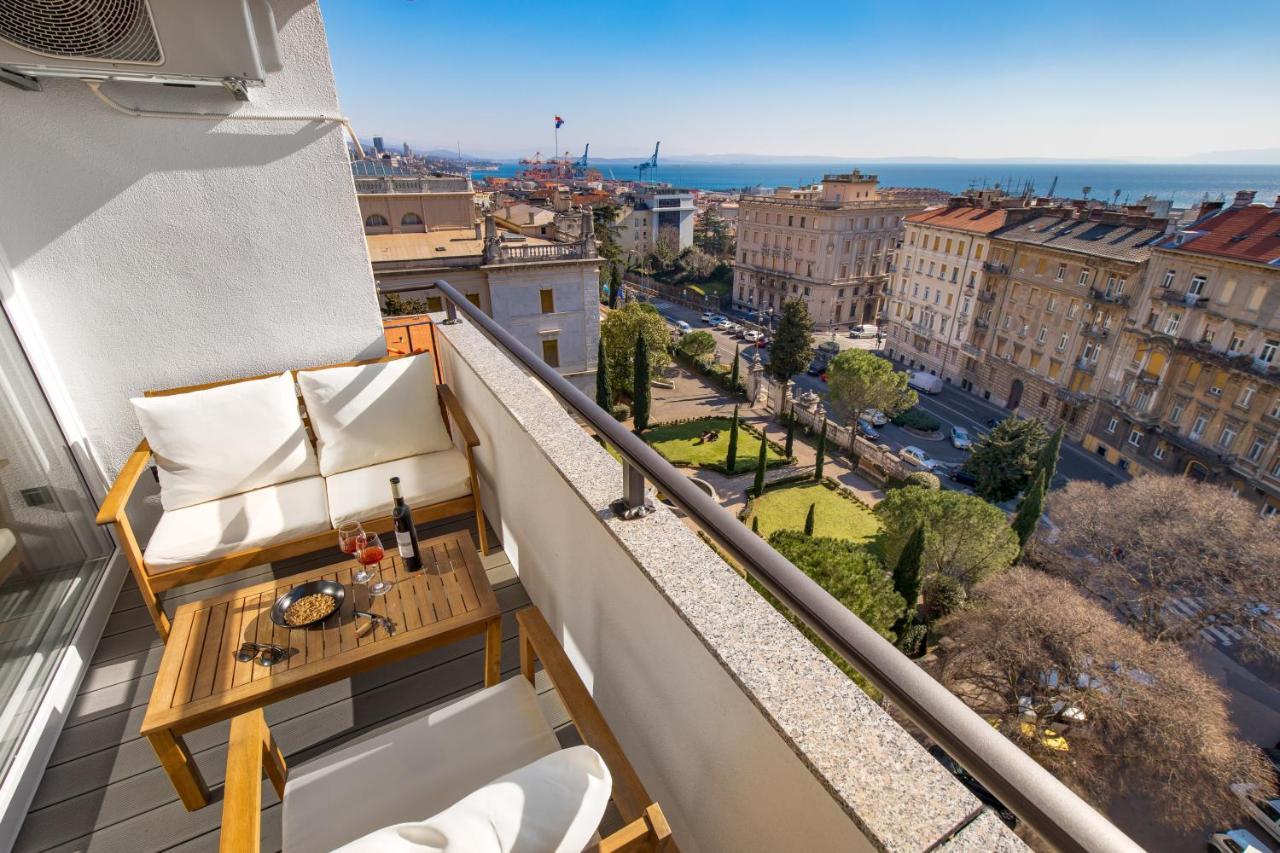 Aenei Delux Apartamento Rijeka Exterior foto