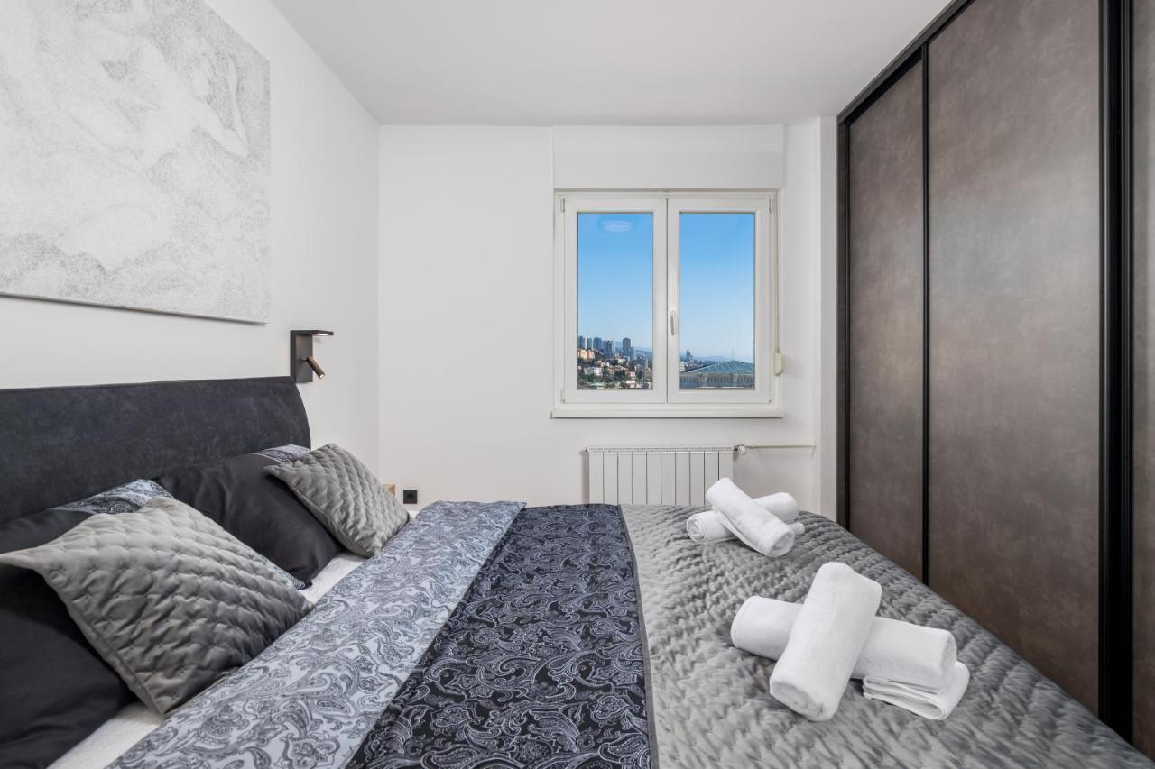 Aenei Delux Apartamento Rijeka Exterior foto