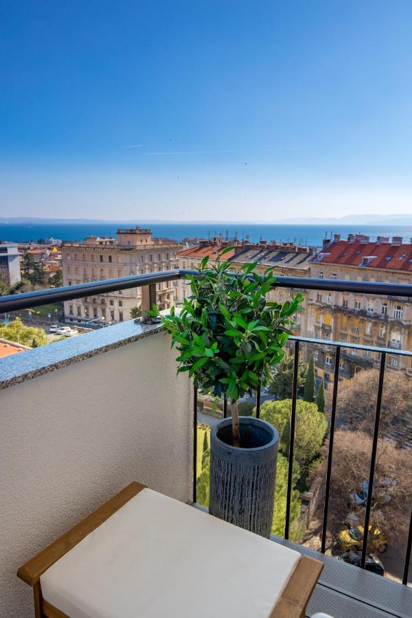 Aenei Delux Apartamento Rijeka Exterior foto