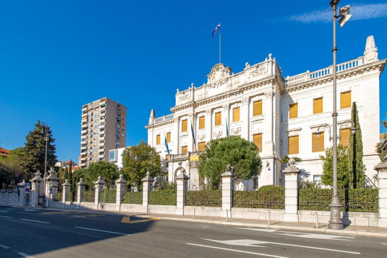 Aenei Delux Apartamento Rijeka Exterior foto